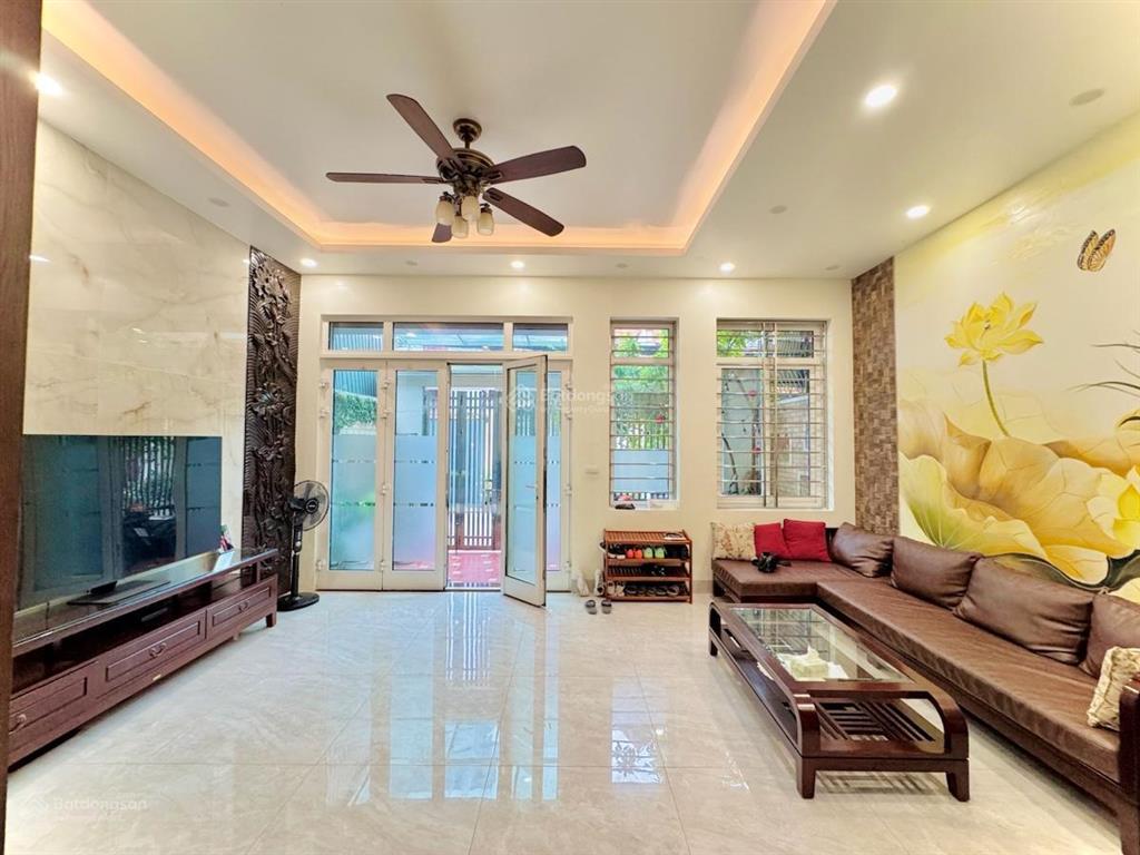 Bán nhà riêng vĩnh hồ, thái thịnh, cách ô tô 10m, 71m x 5 tầng, 2 mặt thoáng trước sau, 4 ngủ