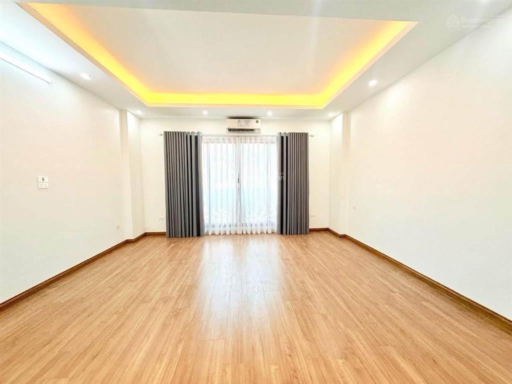 Bán nhà riêng hào nam, đống đa, gần ga cát linh, ô tô tránh, 45m x 4 tầng, 4 phòng ngủ