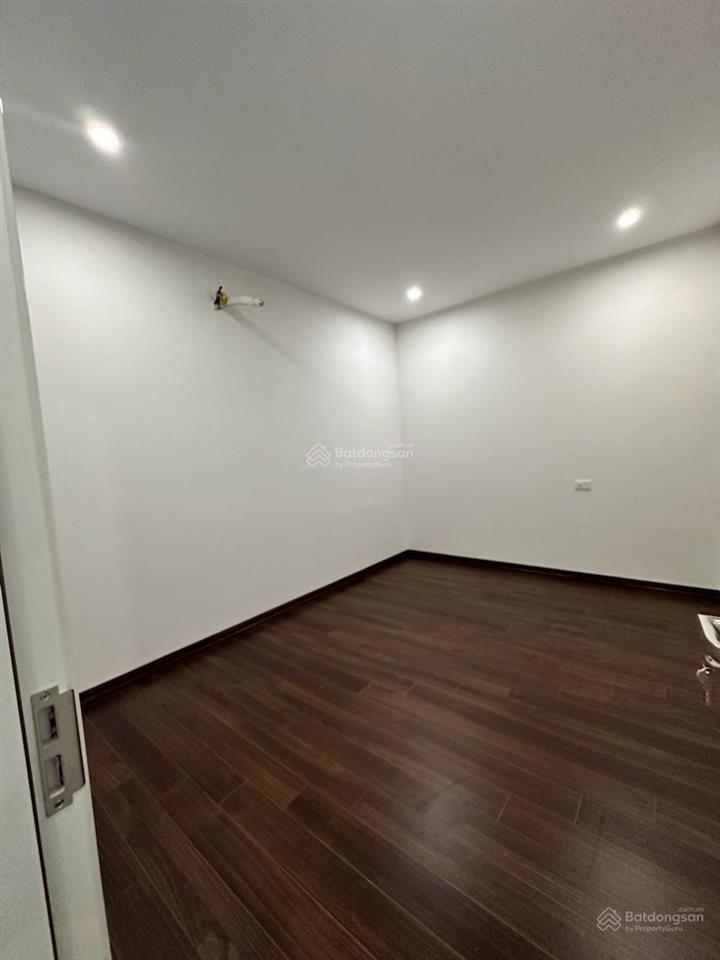 Bán nhà riêng ngọc khánh, ba đình, ngõ rộng gần ô tô, 55m x 6 tầng thang máy, full nội thất vip