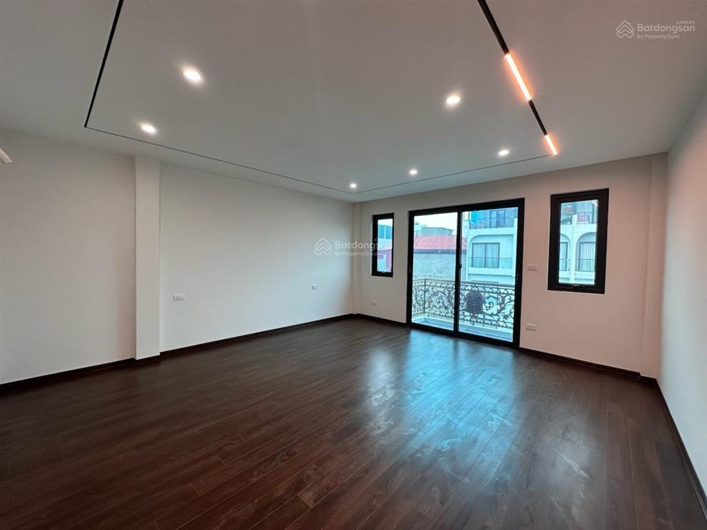Bán nhà riêng ngọc khánh, ba đình, ngõ rộng gần ô tô, 55m x 6 tầng thang máy, full nội thất vip