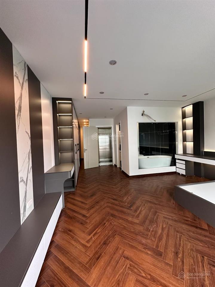 Bán nhà riêng ngọc khánh, ba đình, ngõ rộng gần ô tô, 55m x 6 tầng thang máy, full nội thất vip