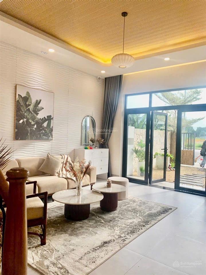 Chính chủ cần ra căn nhà 1 trệt 2 lầu. hiện tại đang cho thuê tháng 12tr. nhà đã hoàn công đầy đủ
