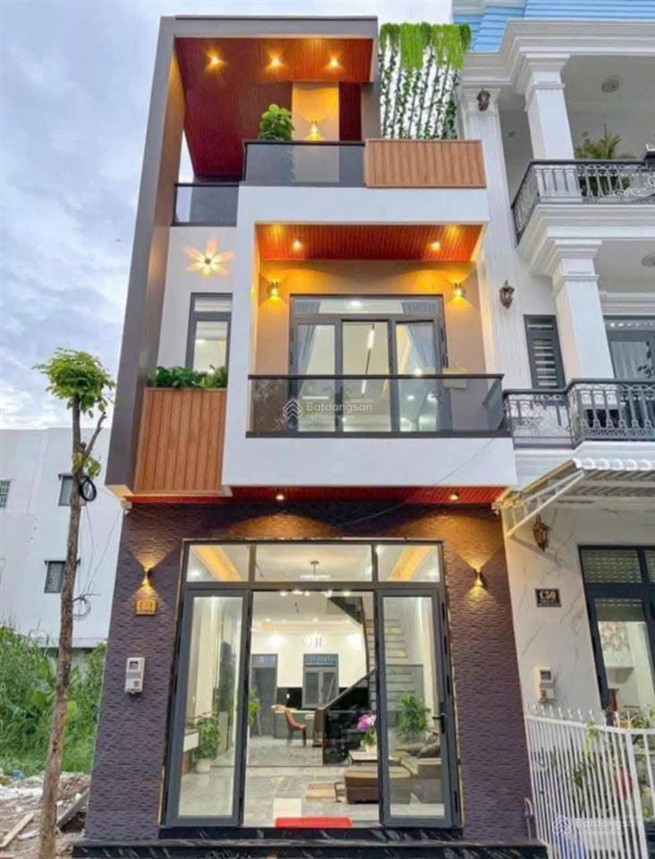 Chính chủ cần ra căn nhà 1 trệt 2 lầu. hiện tại đang cho thuê tháng 12tr. nhà đã hoàn công đầy đủ