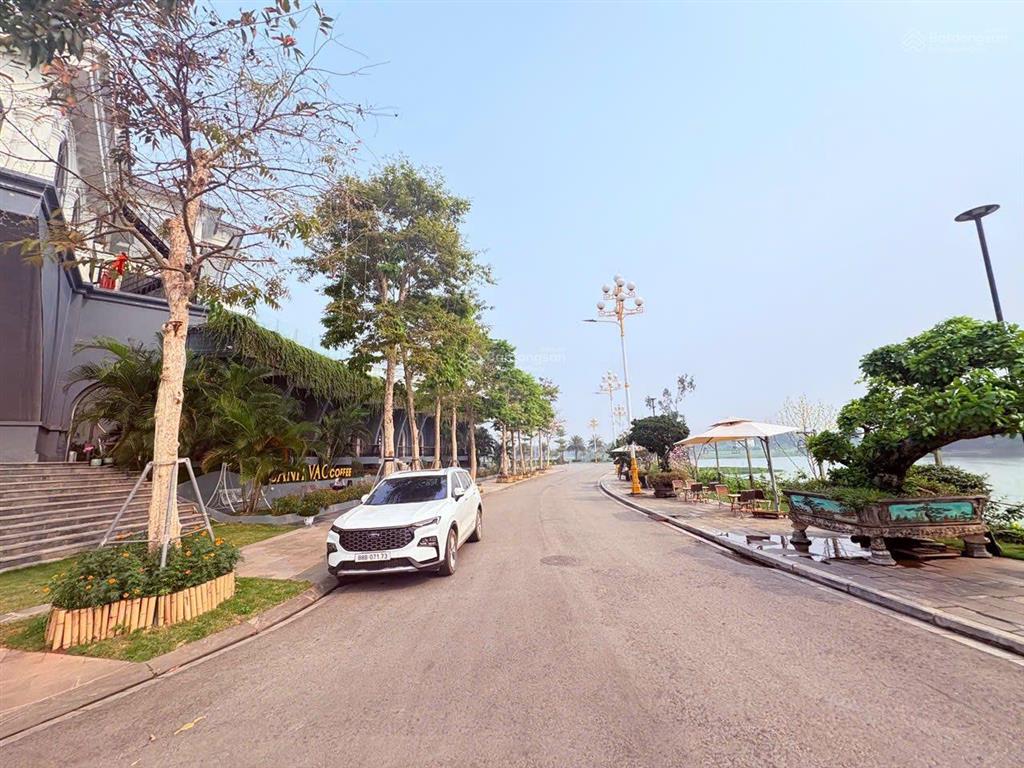 Bán đất biệt thự đơn lập đẹp khu bắc đầm vạc  vĩnh phúc. sống xanh mát bên hồ từ nhiên rộng 48km2.