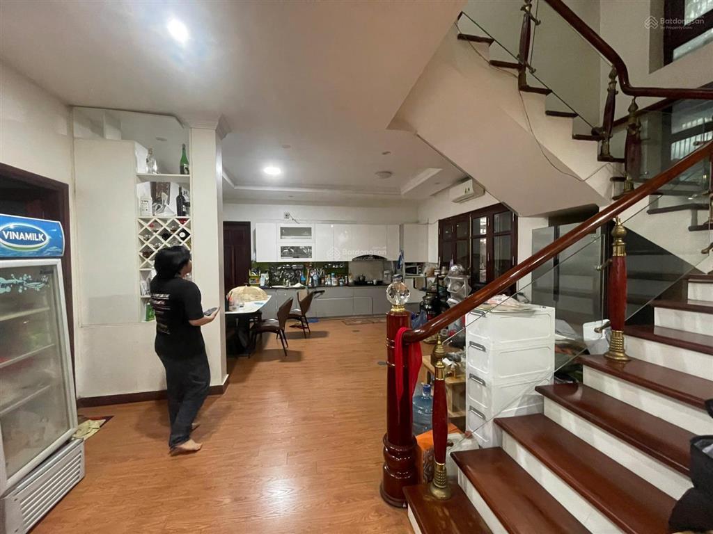 Bán biệt thự khu tây hồ, vĩnh yên. hàng hiếm view hồ  hướng đn