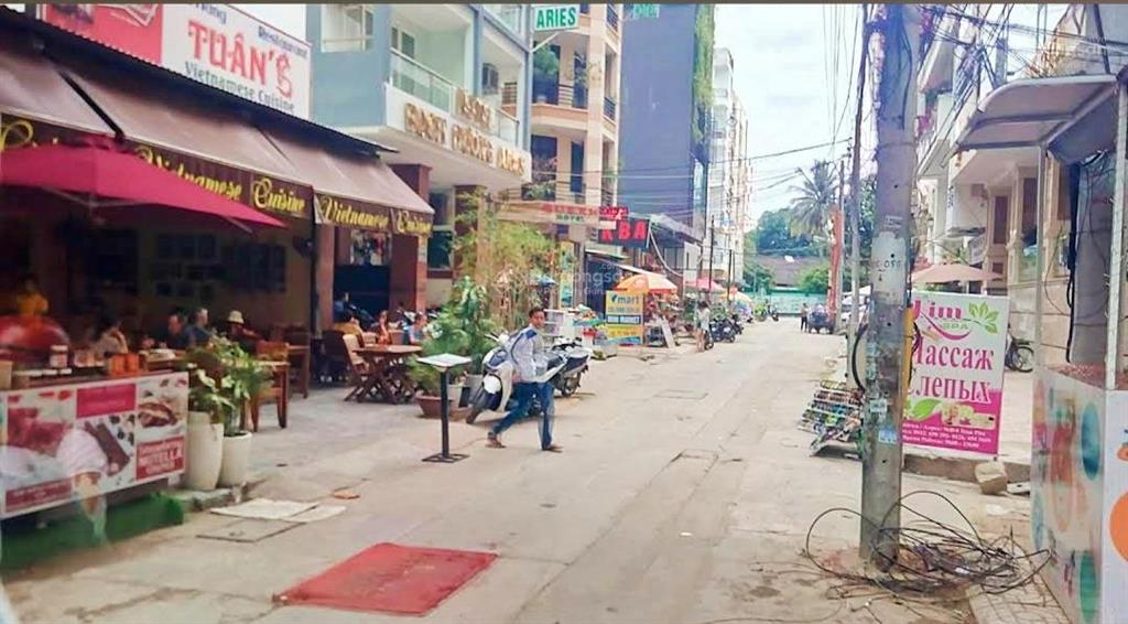 Toà 8 tầng, góc 2 mặt thoáng đường trần phú, hẻm ô tô 96 * cách bãi cát 80m * giá 55 tỷ