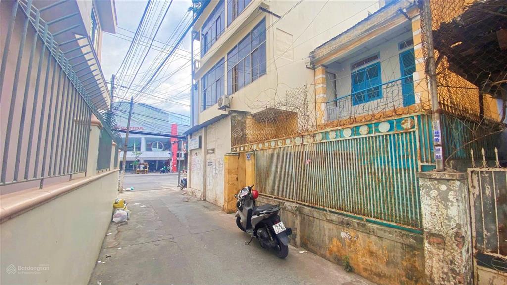 Nguyễn biểu, hẻm ô tô gần chợ vĩnh hải * cách biển hòn chồng 800m giá 60tr/m2