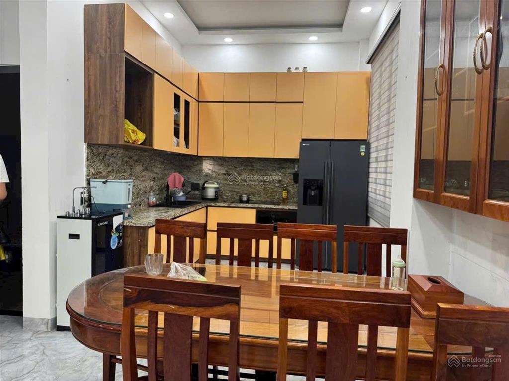 Góc 2 mặt tiền phó đức chính, nhà 2,5 tầng đã hoàn công. cách biển ba làng 190m. giá 11,2 tỷ