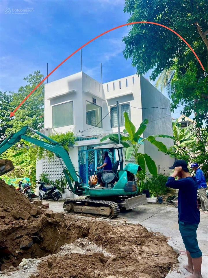 Đất hẻm củ chi  ngang 5,5m  cách biển hòn chồng 300m. giá 3,880 tỷ.