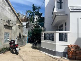 [ đất hẻm củ chi  ngang 5,5m ]  cách biển hòn chồng 300m. giá 3,880 tỷ.