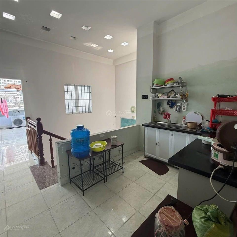 Nhà 3 tầng mặt tiền đoàn trần nghiệp, đi ra biển hòn chồng 300m. nhà giá 13,5 tỷ