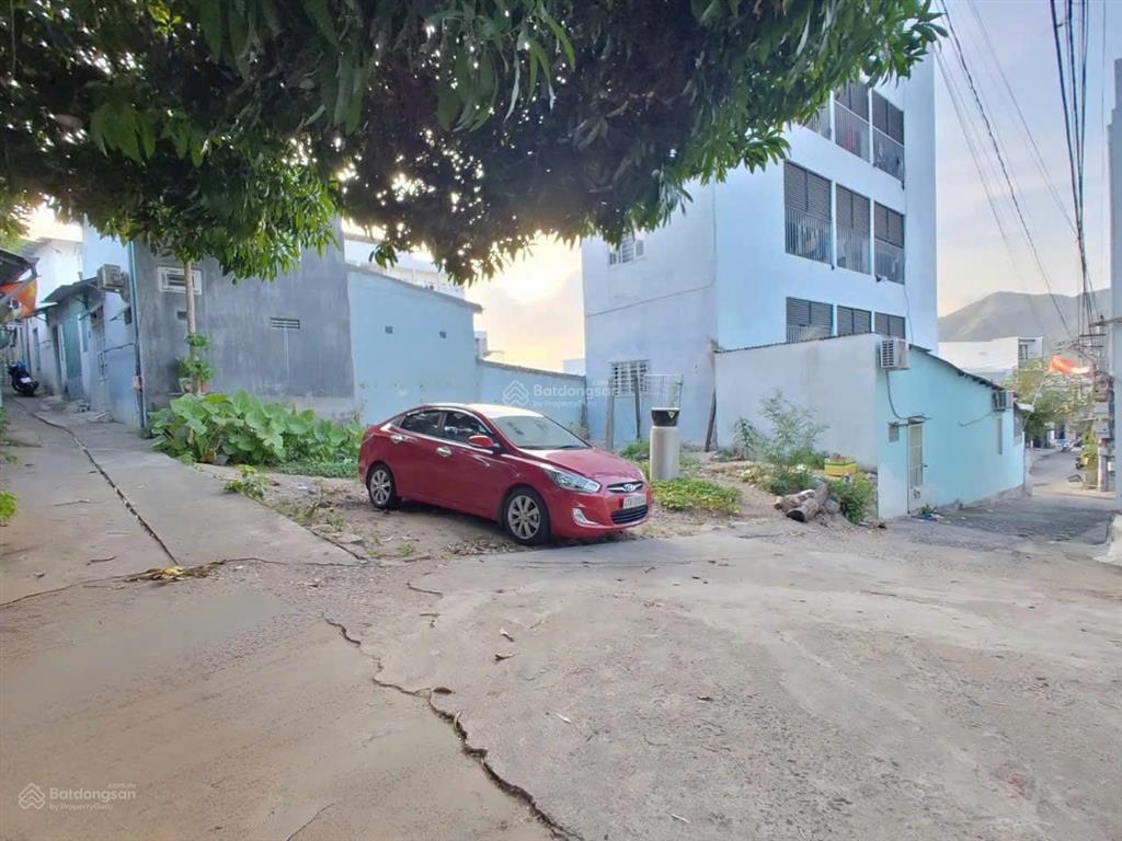 Lô đất 2 mặt tiền hẻm dương vân nga, hẻm 4m xe ô tô giá 2,850 tỷ