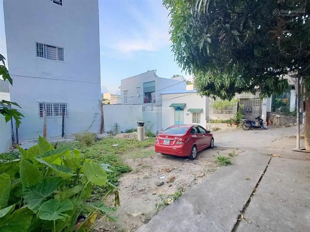 Lô đất 2 mặt tiền hẻm dương vân nga, hẻm 4m xe ô tô giá 2,850 tỷ