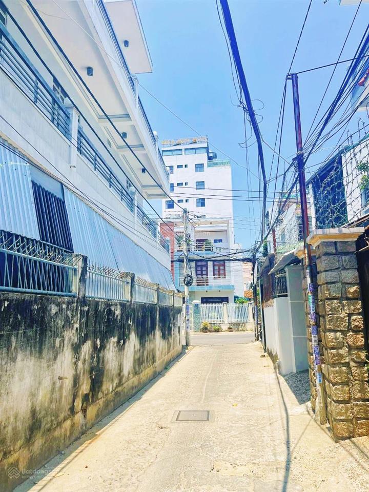 Đất đặng tất  cách biển 450m hẻm ô tô vi vu