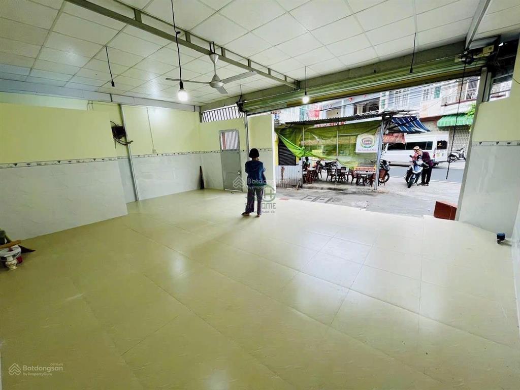 Nhà góc 2 mặt tiền tháp bà, cách biển trần phú 100m. giá 5,2 tỷ