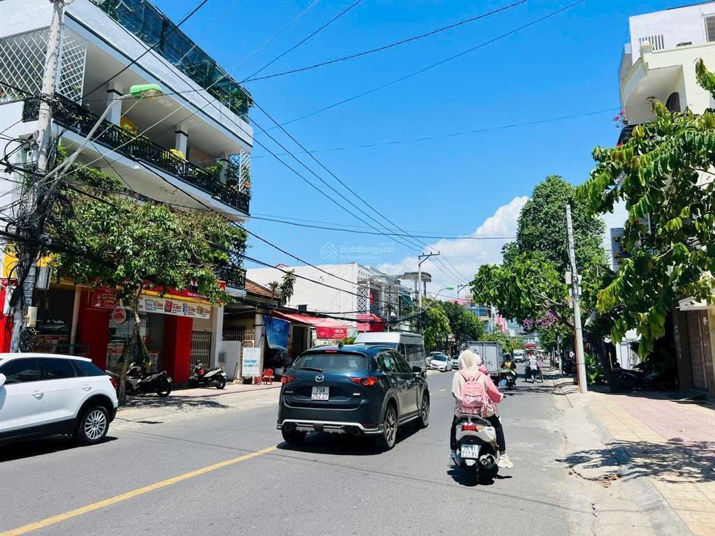 [ nhà 2 tầng mặt tiền vân đồn  cách biển trần phú 1,2km ]  giá 22,6 tỷ