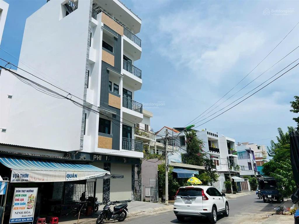 Mặt tiền đoàn thị điểm, ngang 9,6m cách biển trần phú 500m giá 17,5 tỷ