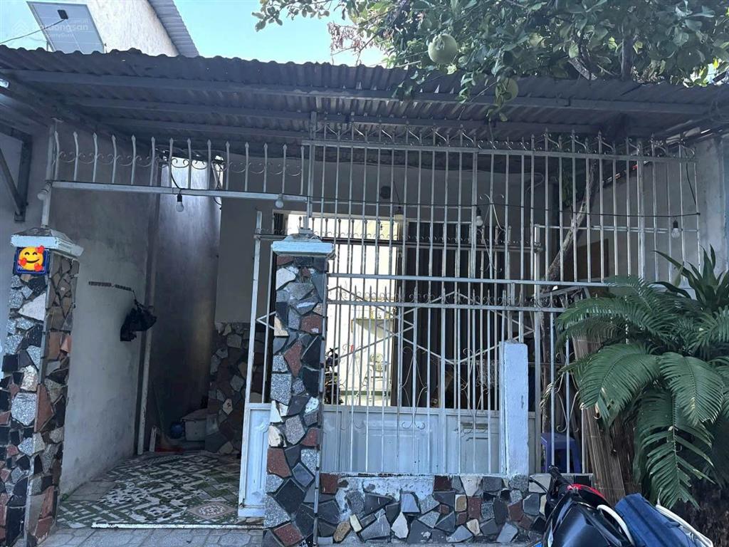 Mặt tiền phan thị niên, ngang 4,6m * cách biển hòn chồng 700m * giá 4,199 tỷ