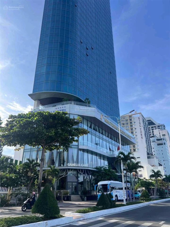 Đất dương hiến quyền ngang rộng hơn 6,2m * cách biển 70m. giá 7,3 tỷ