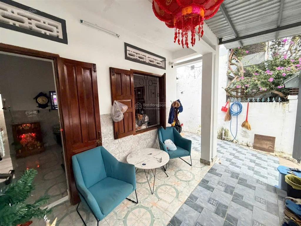 Nhà hẻm ô tô vi vu nguyễn biểu  ngang rộng 7,2m * cách biển hòn chồng 700m. giá 6,8 tỷ