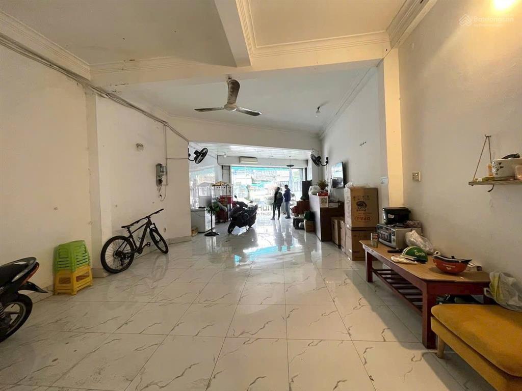 Nhà 3 tầng mặt tiền đường 2/4, gần cầu hà ra, ra 200m là champa island. giá 9,8 tỷ