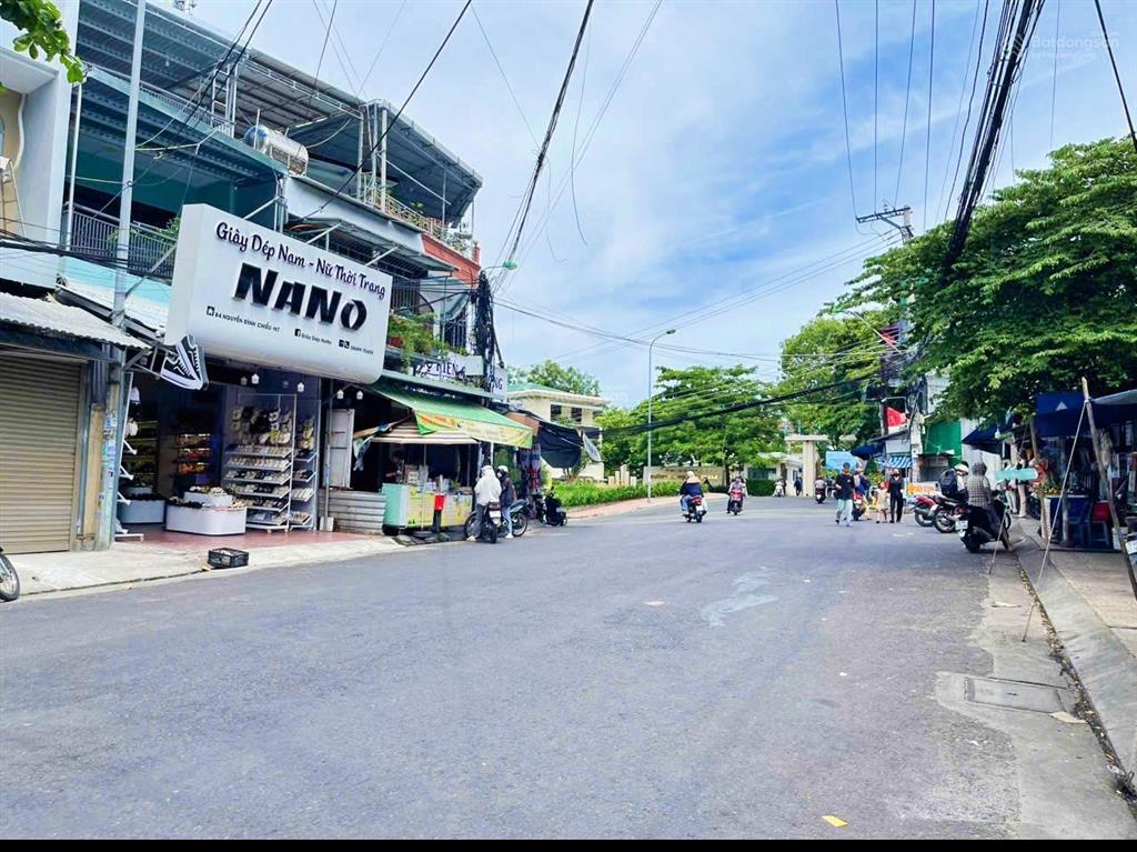 Nhà 4 tầng và góc 2 mặt tiền nguyễn đình chiểu  sát đại học nha trang  giá 14 tỷ