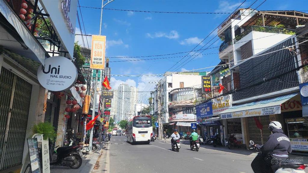 [ nhà 5 tầng mặt tiền ngô gia tự  sẵn thang máy ] gần vòng xoay ngã 7  giá 35 tỷ
