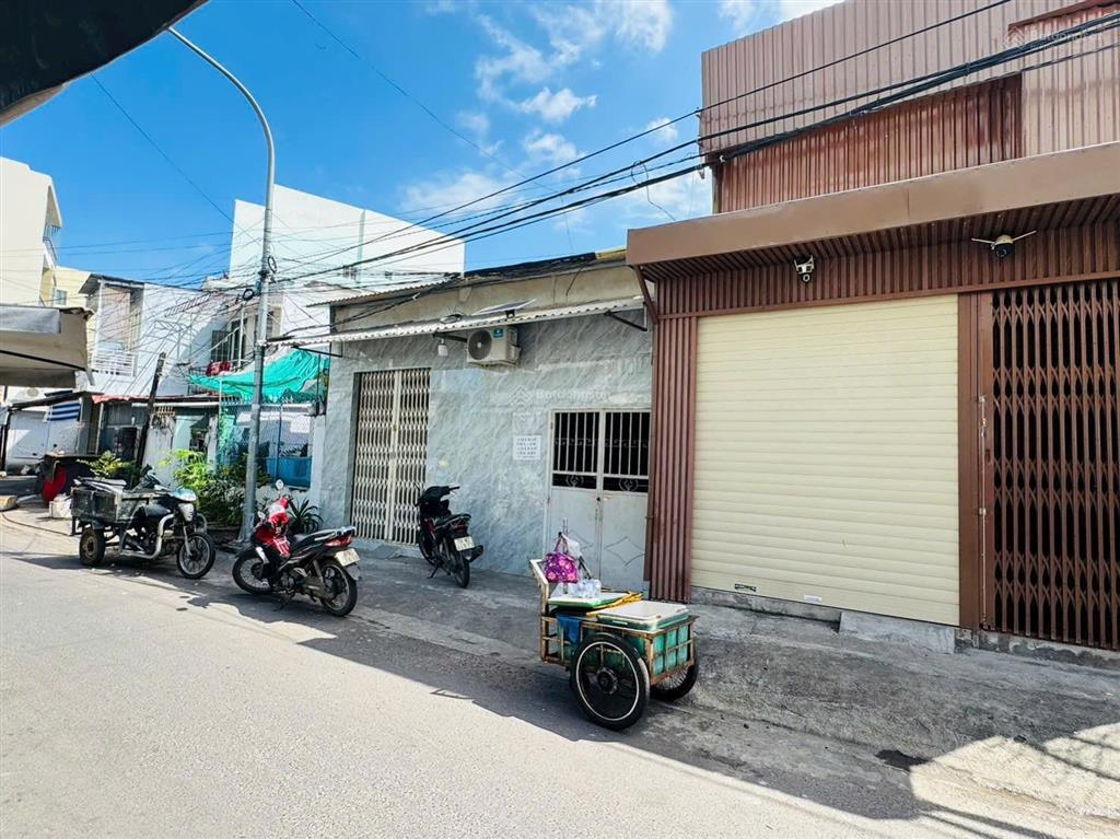 [ nhà 2 tầng, mặt tiền vạn hoà  ra biển trần phú 100m ]  giá 5,1 tỷ