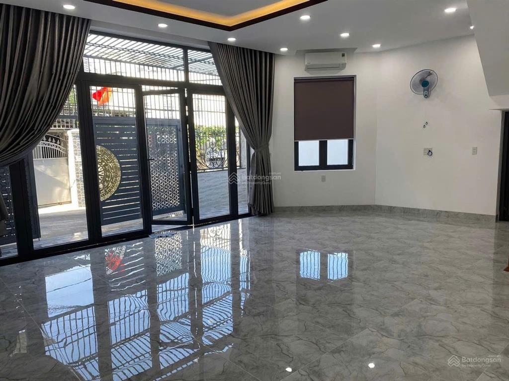 Nhà góc 2 mặt thoáng, 3 tầng mai an tiêm, gần đh nha trang, sẵn dòng tiền cho thuê. giá 7,250 tỷ