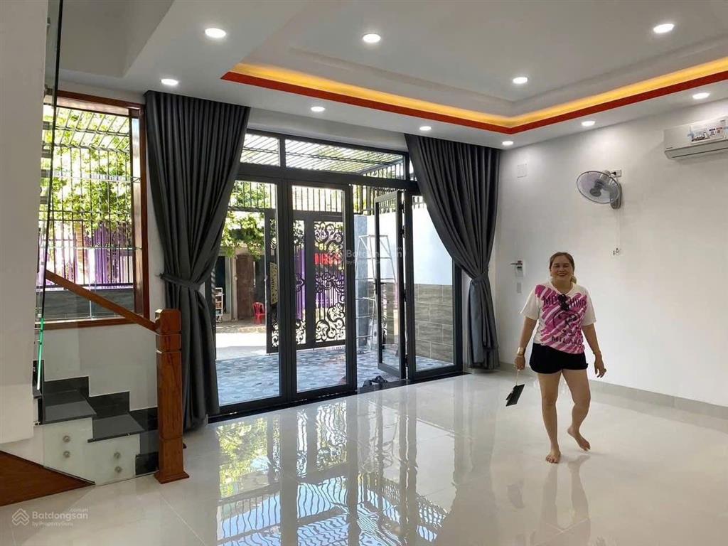 Nhà góc 2 mặt thoáng, 3 tầng mai an tiêm gần đh nha trang, sẵn dòng tiền cho thuê giá 7,250 tỷ