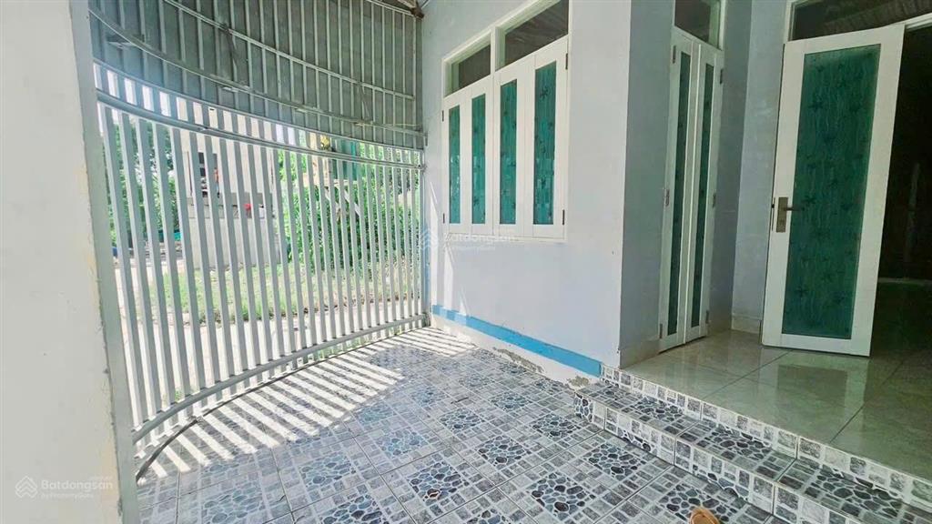 Nhà góc 2 mặt thoáng, đất lành  trong khu dân cư ( đi ra đường phong châu  80m )  giá 4,460 tỷ
