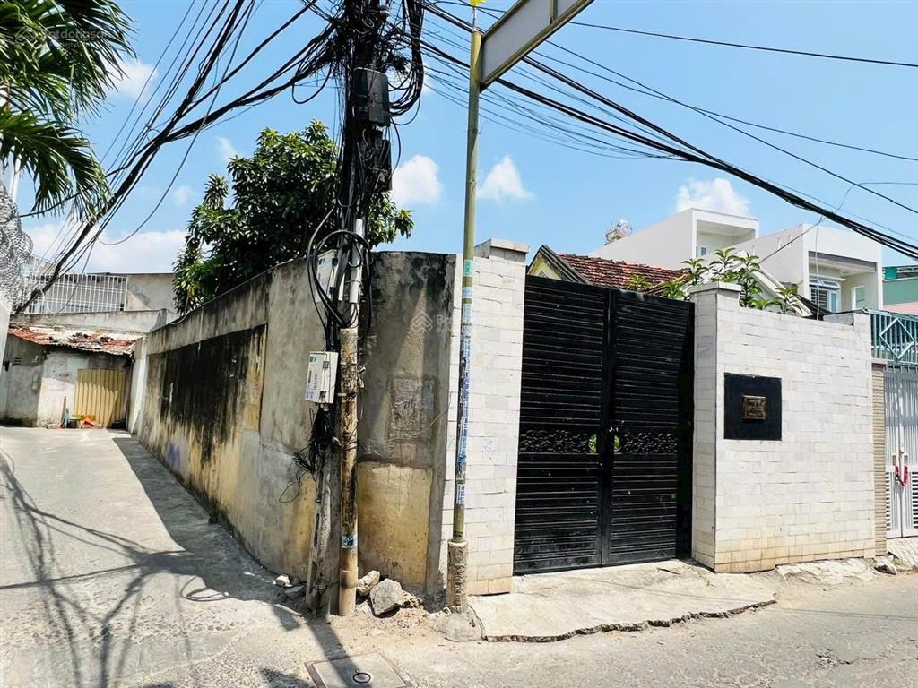 Góc 2 mặt tiền hương điền cách đồng nai 100m. giá 4,9 tỷ