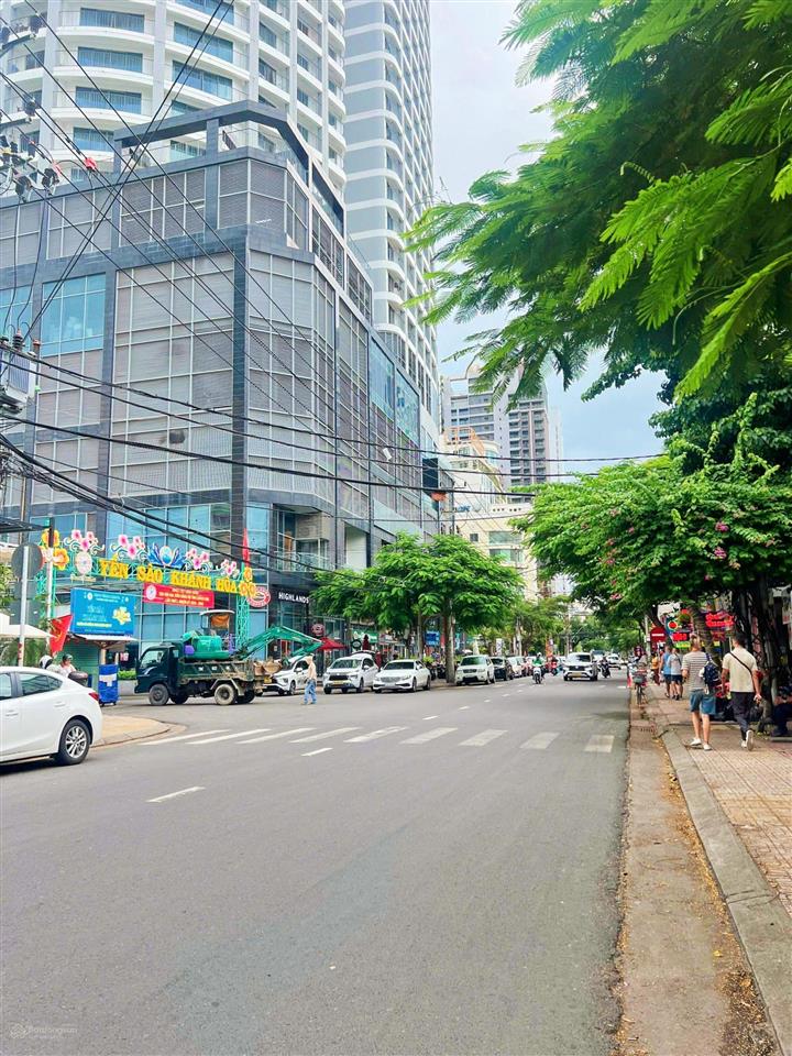 [ nhà hẻm hùng vương  ngang 6,3m ]  cách biển trần phú 300m.  giá 24,5 tỷ