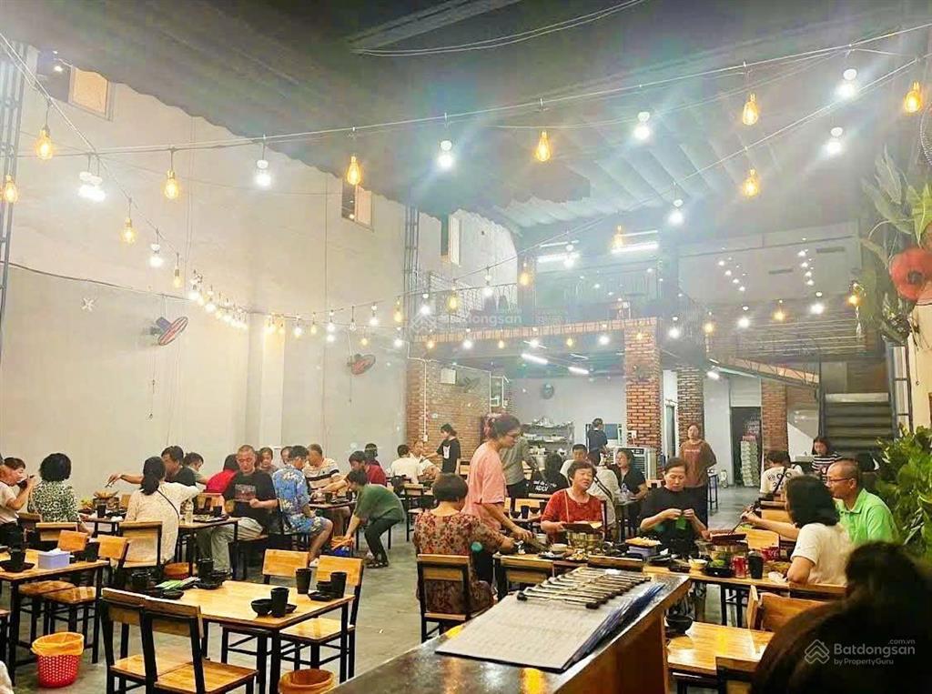 Mặt tiền nguyễn thị minh khai  ngang khá dài 10,5m * cách biển trần phú 700m giá 57,5 tỷ