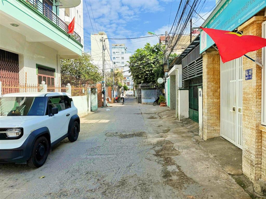 [ nhà đặng tất  góc 2 mặt tiền ]* hẻm ô tô thông, cách biển hòn chồng 500m giá  9,2 tỷ