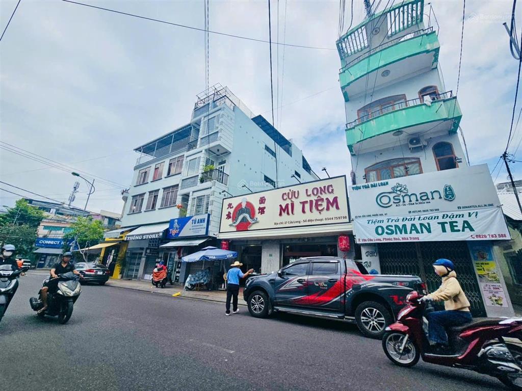 Mặt tiền đường cửu long  8,8m * sát hương sơn giá 28 tỷ