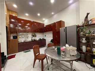 Nhà 4 tầng hẻm ô tô hoàng diệu  sát vòng xoay hoàng diệu.  giá 8,5 tỷ