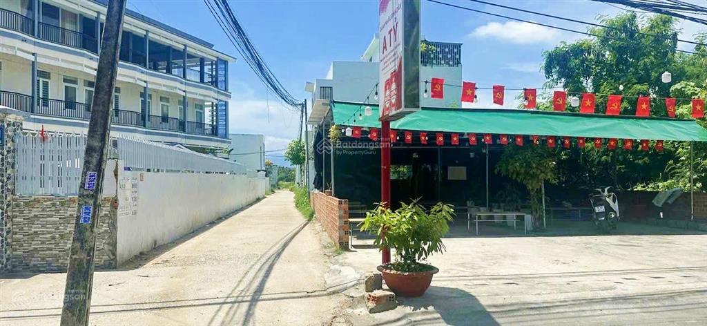 Góc 2 mặt tiền đường ngô đến ngang 9,5m & 24m,cách suối khoáng nóng tháp bà 300m giá 9,1 tỷ
