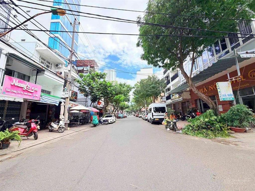 Nhà 2,5 tầng đường biệt thự  hẻm ô tô thông ] * cách biển trần phú  300m * giá  3,9 tỷ