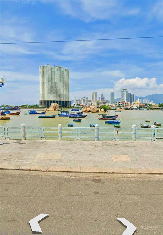Nhà 2 tầng, góc 2 mặt thoáng hẻm cù huân  sát biển trần phú cách đường chính ô tô 20m giá  7 tỷ