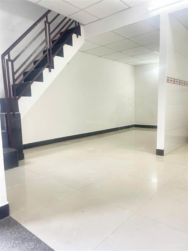 Căn nhà tập thể 74b quang trung, hẻm 2,4m * cách biển trần phú 450m. giá 2,150 tỷ