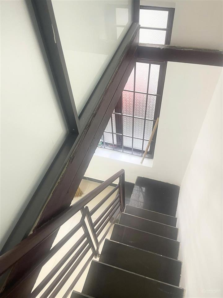 Căn nhà tập thể 74b quang trung, hẻm 2,4m * cách biển trần phú 450m. giá 2,150 tỷ