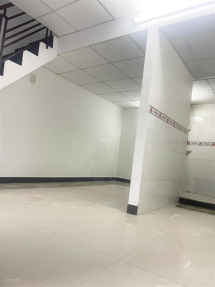 Căn nhà tập thể 74b quang trung, hẻm 2,4m * cách biển trần phú 450m. giá 2,150 tỷ