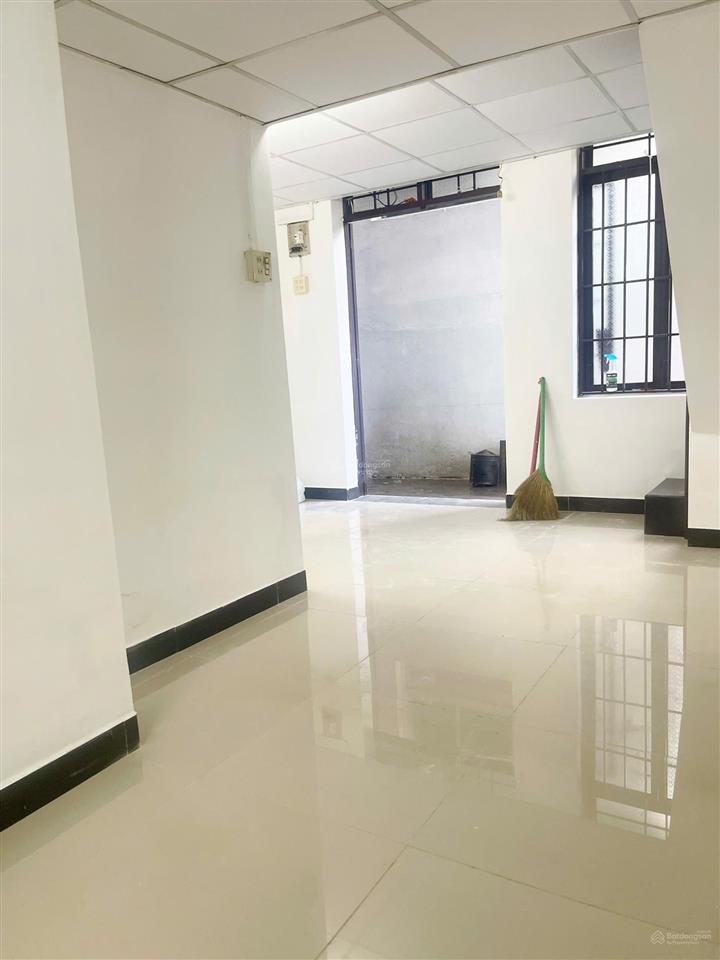 Căn nhà tập thể 74b quang trung, hẻm 2,4m * cách biển trần phú 450m. giá 2,150 tỷ