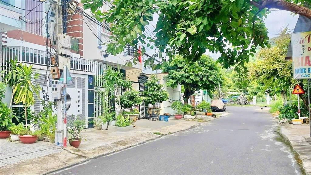 Nhà nguyễn phong sắc gần trạm đăng kiểm, cách biển hòn chồng 2,5km giá 4,680 tỷ