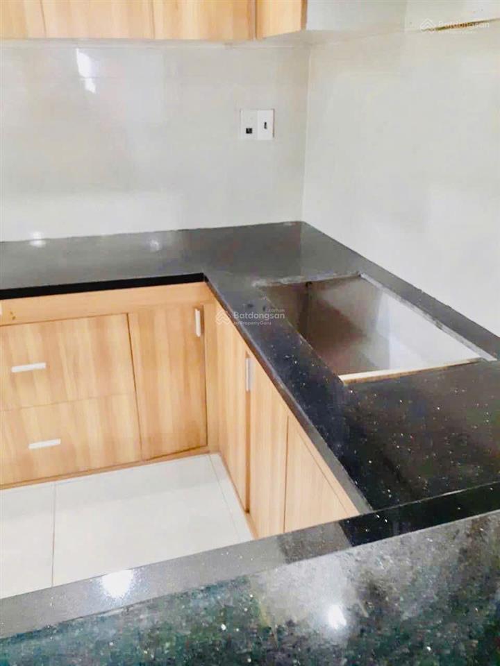 Nhà 2 tầng new, sát trạm đăng kiểm * đường ô tô rộng 10m thuê 5,5tr/ tháng giá  4,850 tỷ