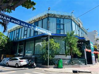 [ góc 2 mặt tiền nhà vân đồn  ôm góc rộng 35m ]  cách biển trần phú hơn 1km.  giá 60 tỷ