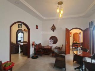 Nhà mặt tiền dương hiến quyền  ngang hơn 12m (ra biển ba làng khá gần).  giá 28 tỷ