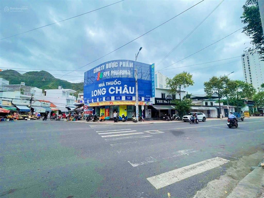 Góc 2 mặt tiền, nhà mặt tiền dương hiến quyền & điện biên phủ (đi ra biển 100m) giá 25 tỷ