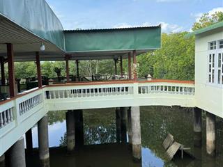 Cần bán 4000m², sẵn thổ cư , giáp ql1a và mặt sau giáp biển { quán gió gốc , xã ninh ích giá  9 tỷ